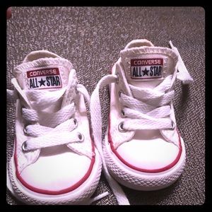 White converse for toddler! GREAT condition!